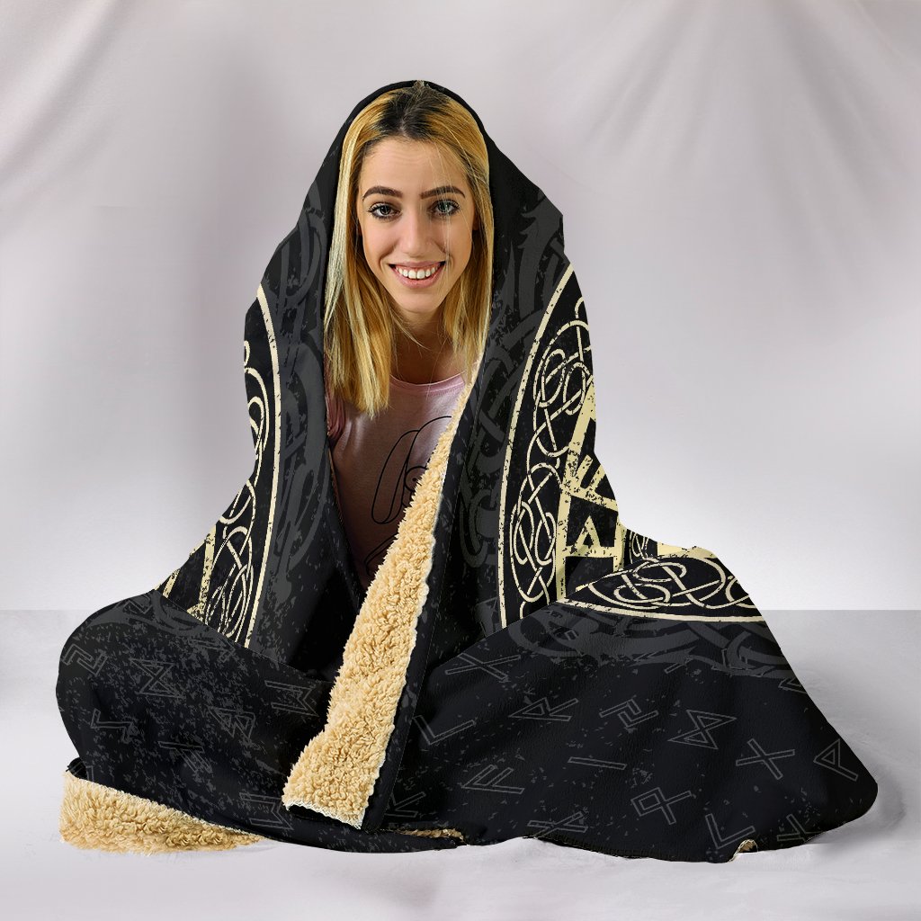 Viking Style Hooded Blanket Wolf A7